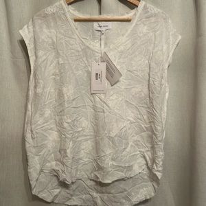 Dear John blouse, beautiful ivory color with floral stiching
